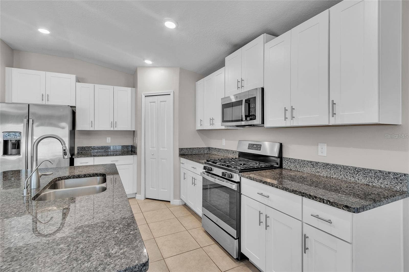 10357 SCARLET SKIMMER DRIVE, Riverview, FL 33578 10357 SCARLET SKIMMER DRIVE, Riverview, FL 33578