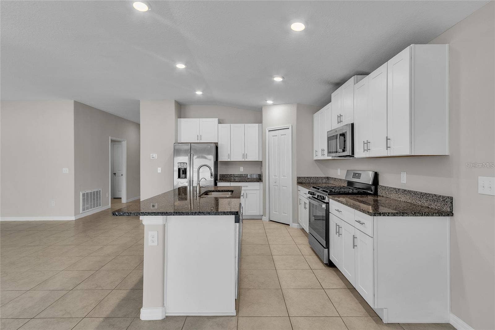 10357 SCARLET SKIMMER DRIVE, Riverview, FL 33578 10357 SCARLET SKIMMER DRIVE, Riverview, FL 33578