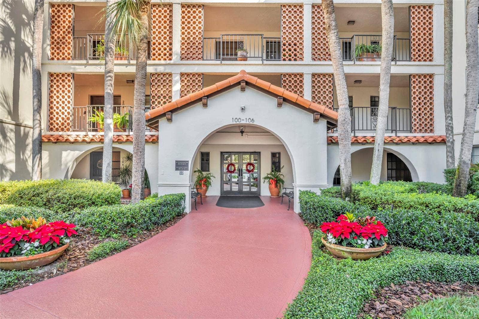 100 S INTERLACHEN AVENUE, #401, Winter Park, FL 32789 100 S INTERLACHEN AVENUE, #401, Winter Park, FL 32789