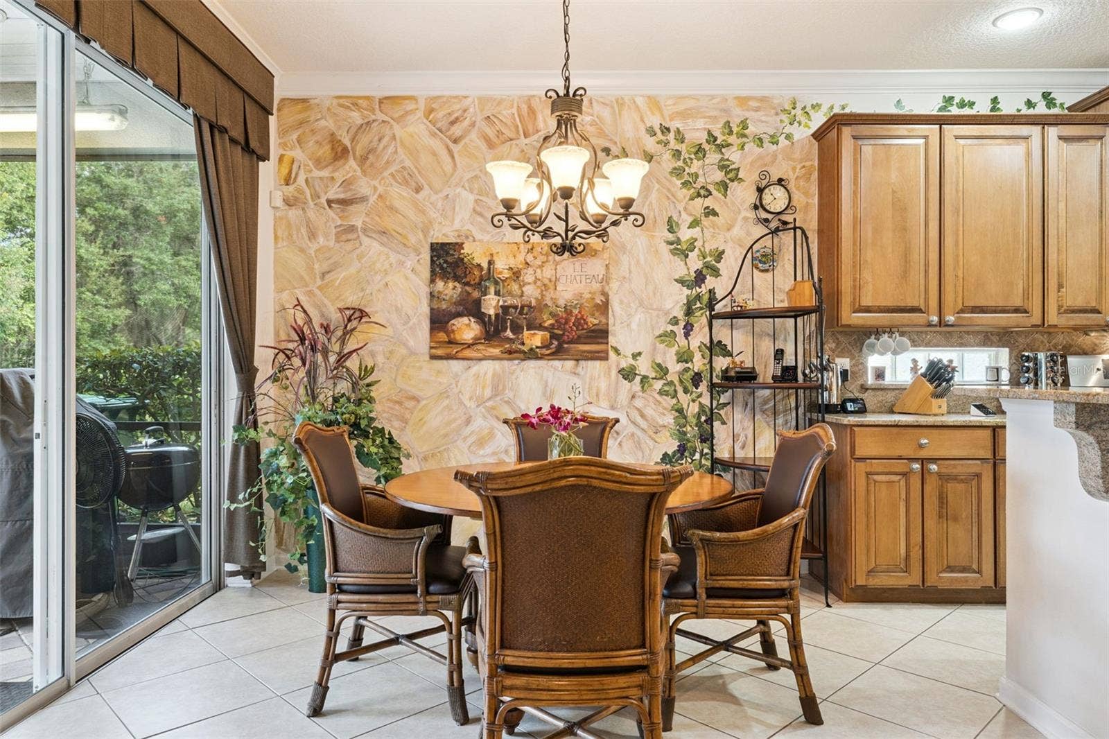 108 AVENHAM DRIVE, Deland, FL 32724 Dinette area off of the Kitchen