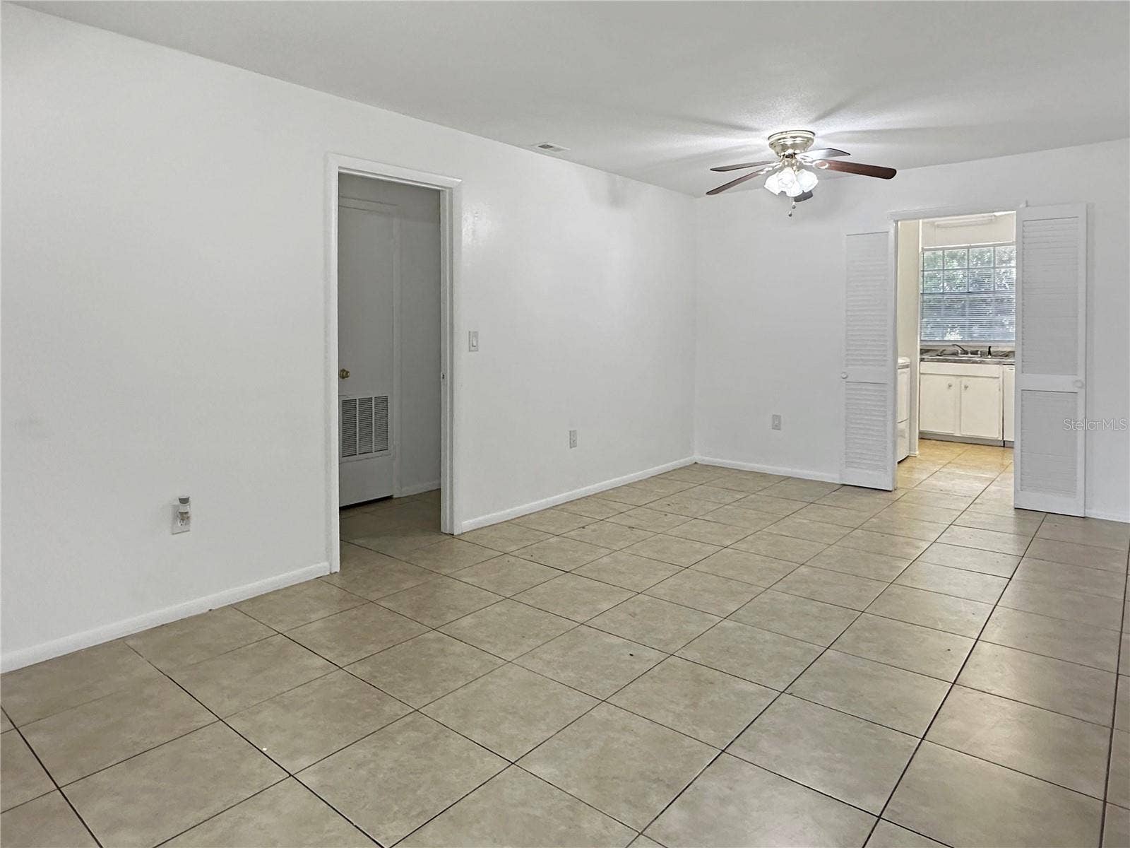508 BANYON TREE CIRCLE, #200, Maitland, FL 32751