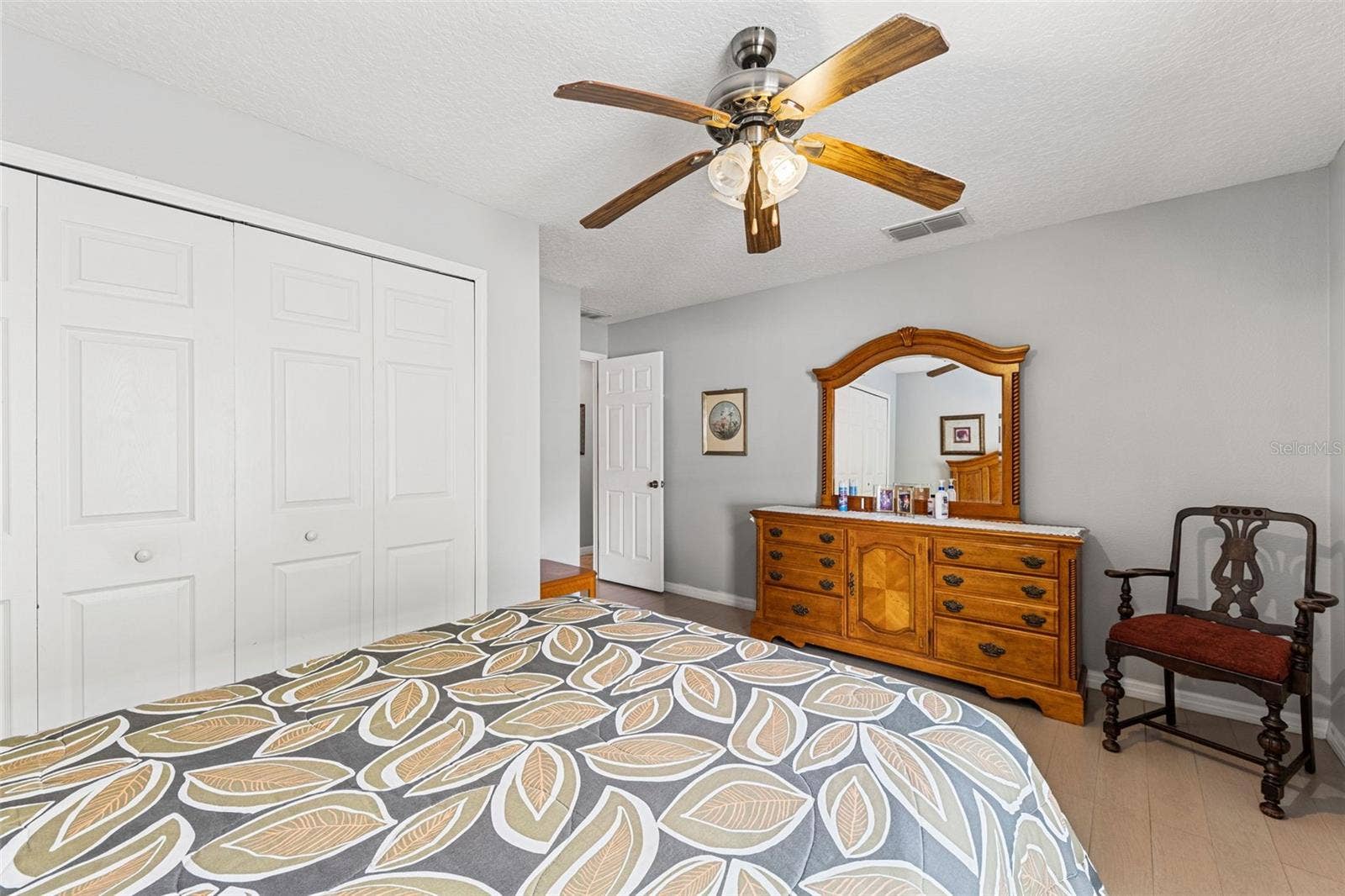 137 BLUEFIELD AVENUE, Deltona, FL 32738 137 BLUEFIELD AVENUE, Deltona, FL 32738