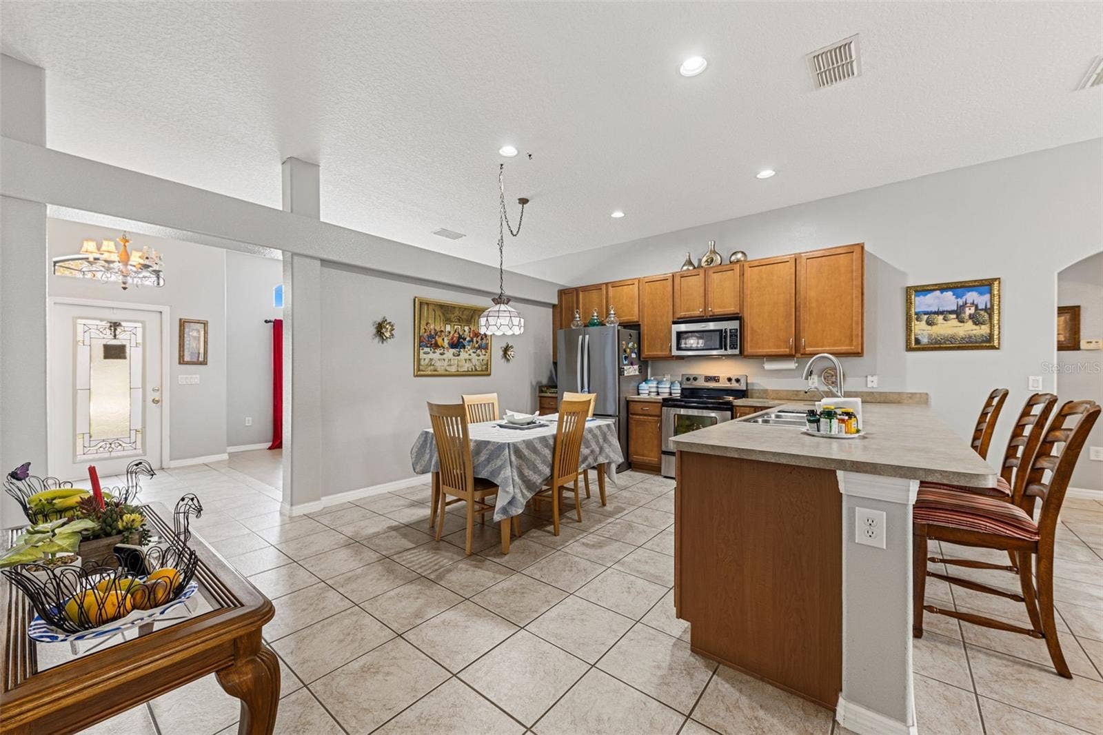 137 BLUEFIELD AVENUE, Deltona, FL 32738 137 BLUEFIELD AVENUE, Deltona, FL 32738
