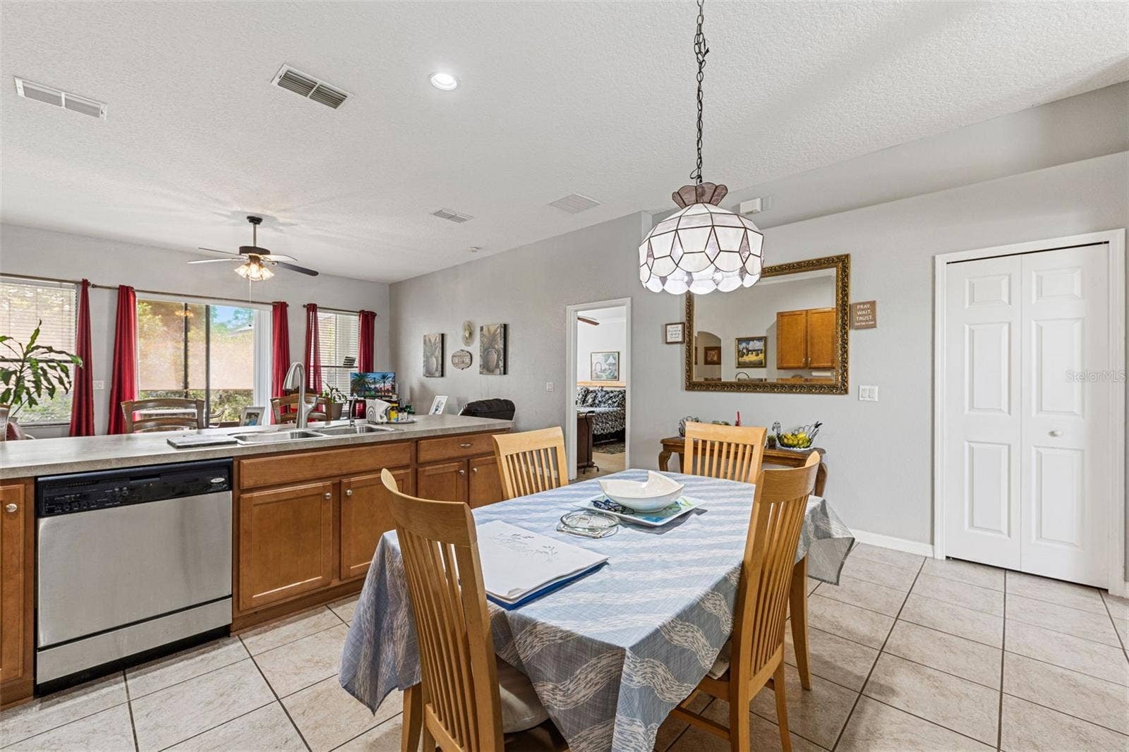 137 BLUEFIELD AVENUE, Deltona, FL 32738 137 BLUEFIELD AVENUE, Deltona, FL 32738