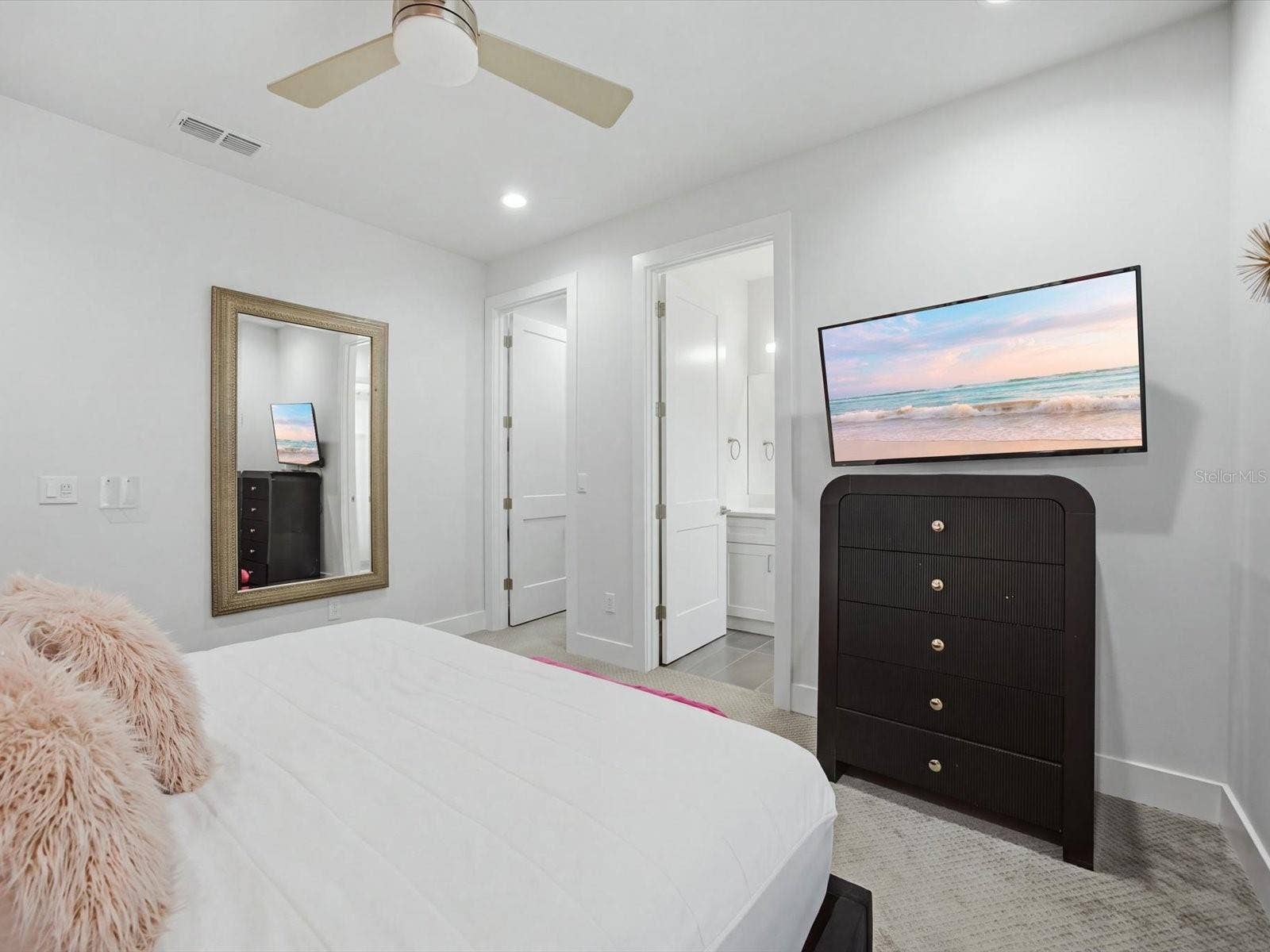 1104 CASTLE PINES COURT, Kissimmee, FL 34747