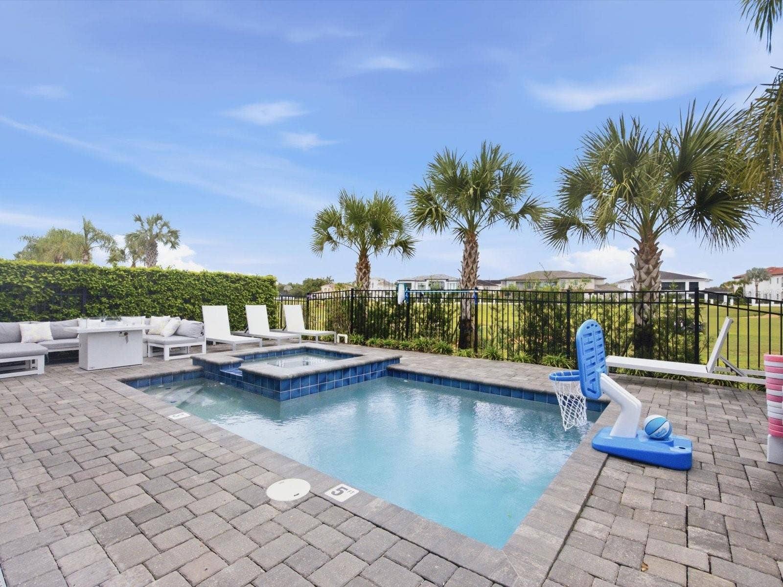 1104 CASTLE PINES COURT, Kissimmee, FL 34747