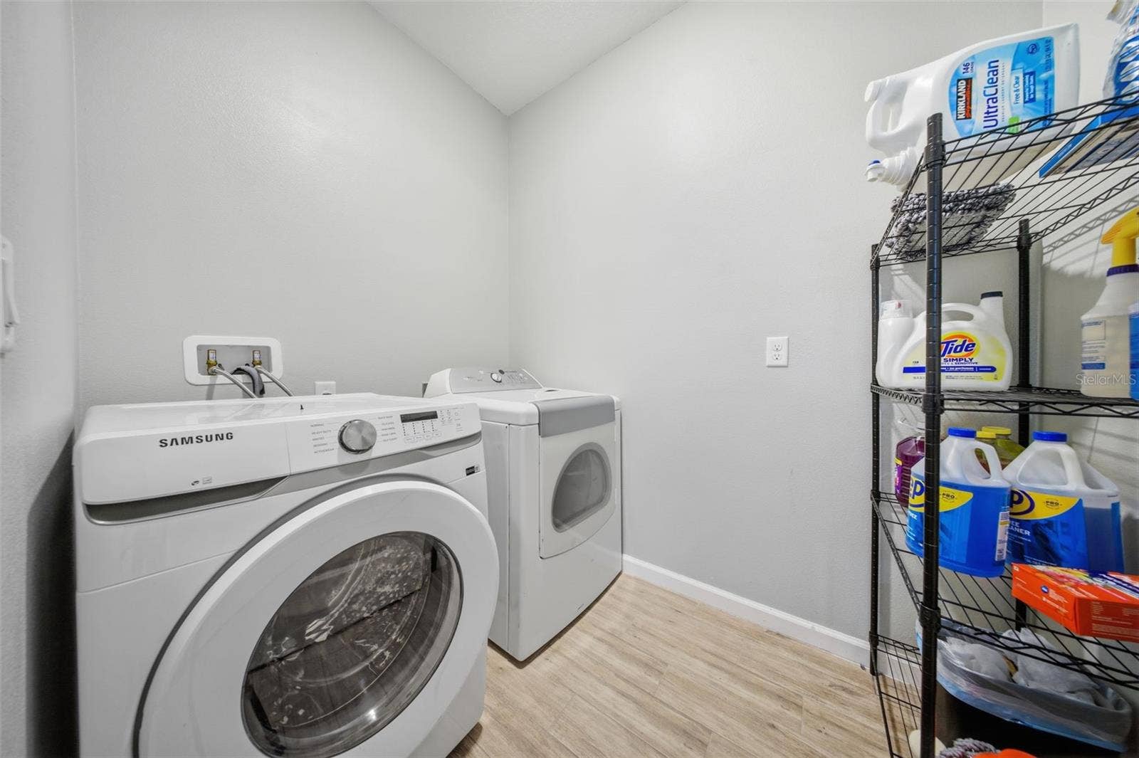 1034 CHELAN FALLS DRIVE, Deland, FL 32724 1034 CHELAN FALLS DRIVE, Deland, FL 32724