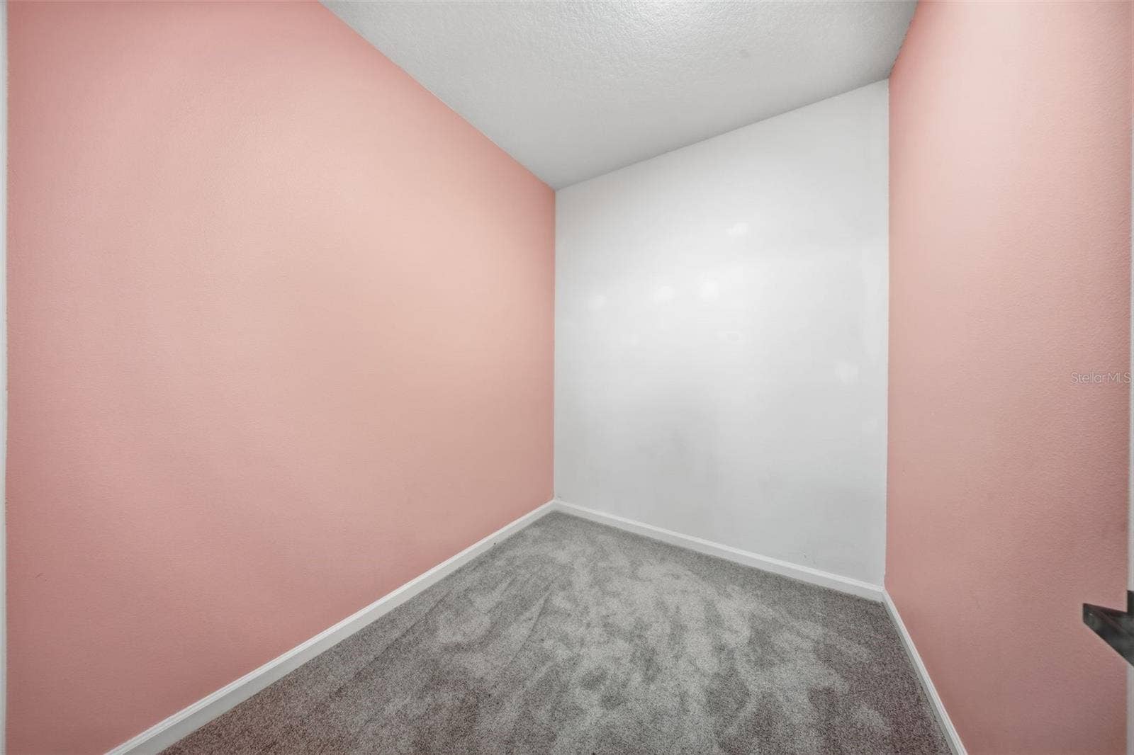 1034 CHELAN FALLS DRIVE, Deland, FL 32724 1034 CHELAN FALLS DRIVE, Deland, FL 32724
