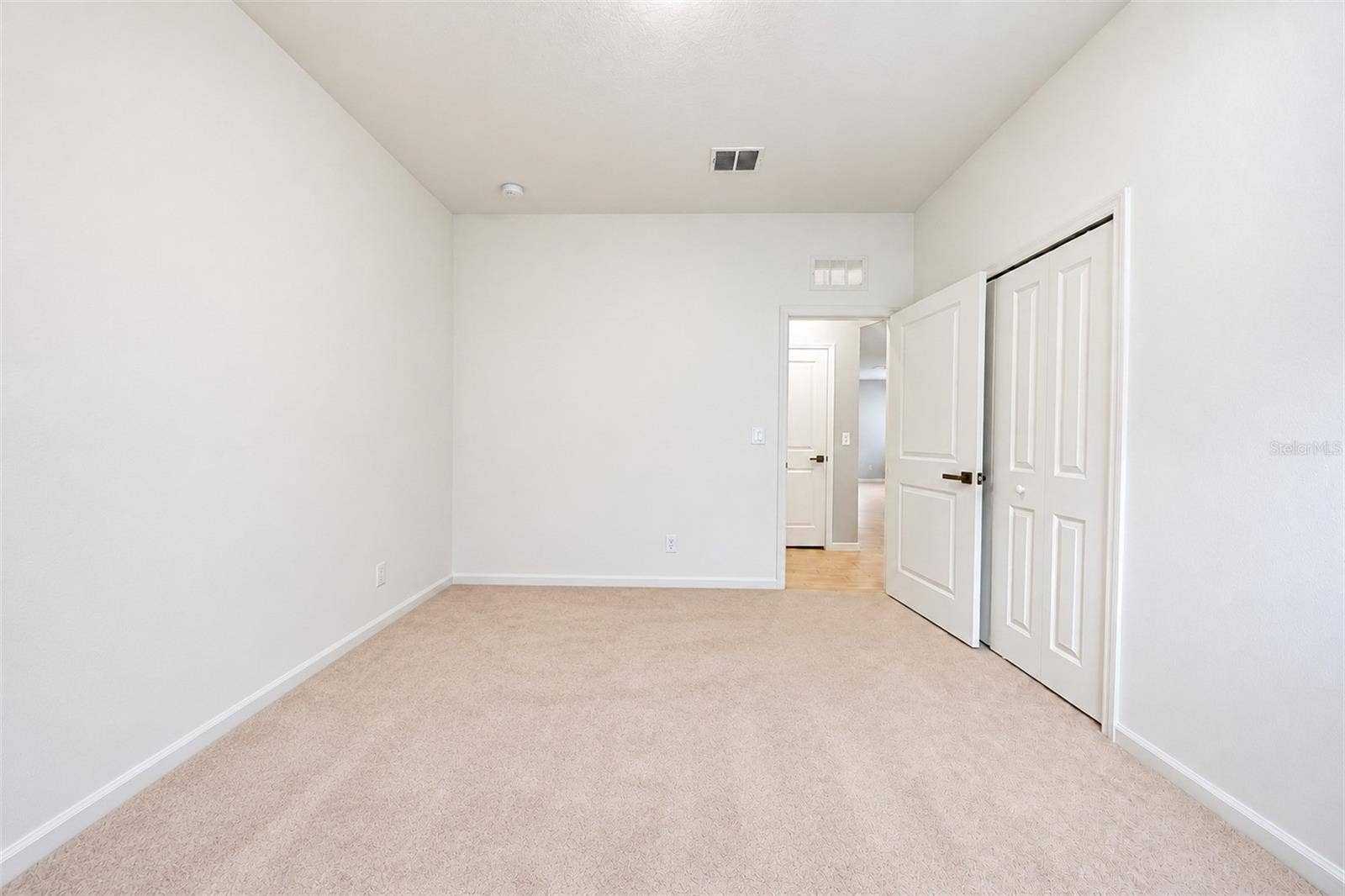 1034 CHELAN FALLS DRIVE, Deland, FL 32724 1034 CHELAN FALLS DRIVE, Deland, FL 32724