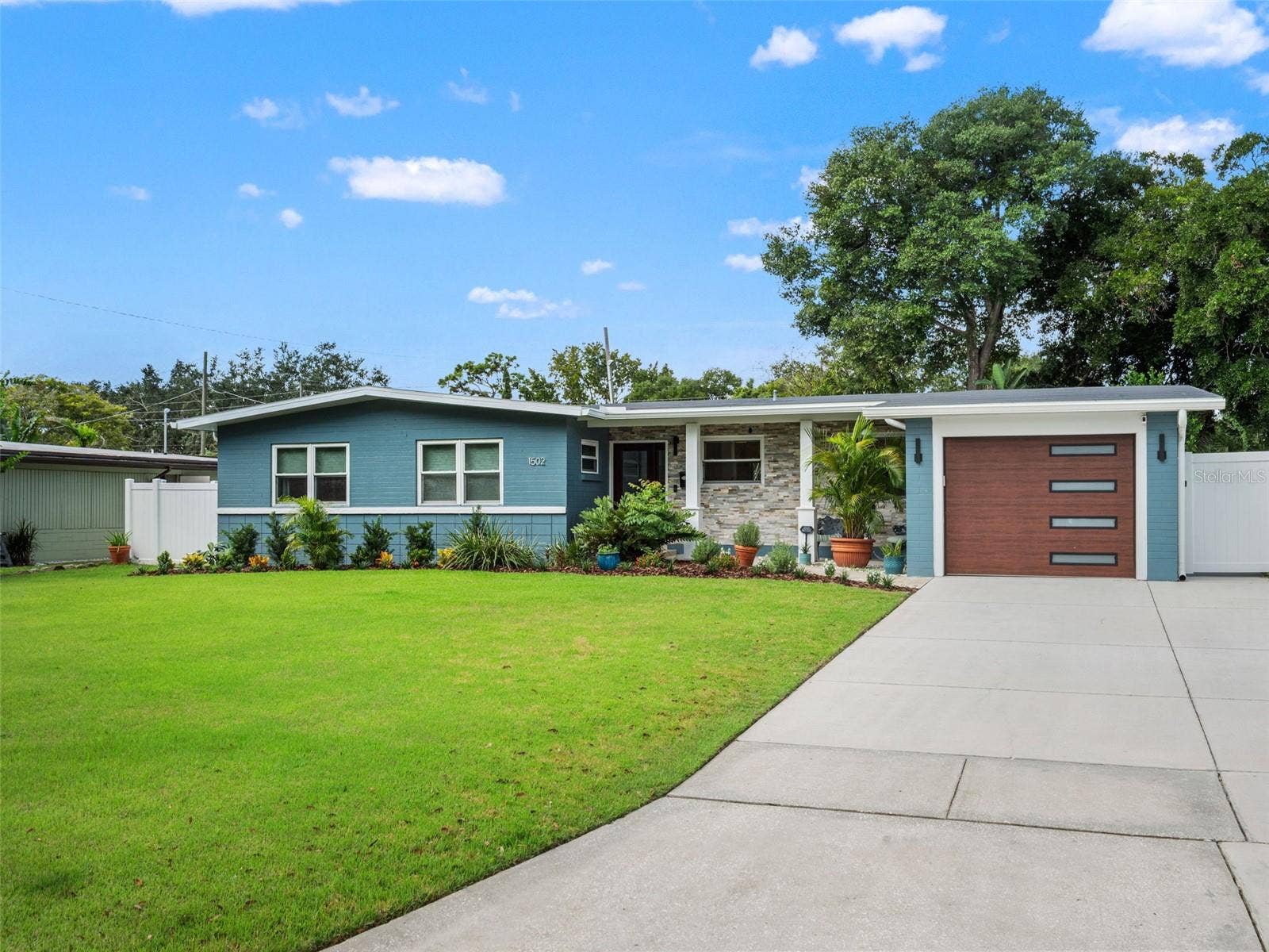 1502 DOVE DRIVE, Orlando, FL 32803 1502 DOVE DRIVE, Orlando, FL 32803