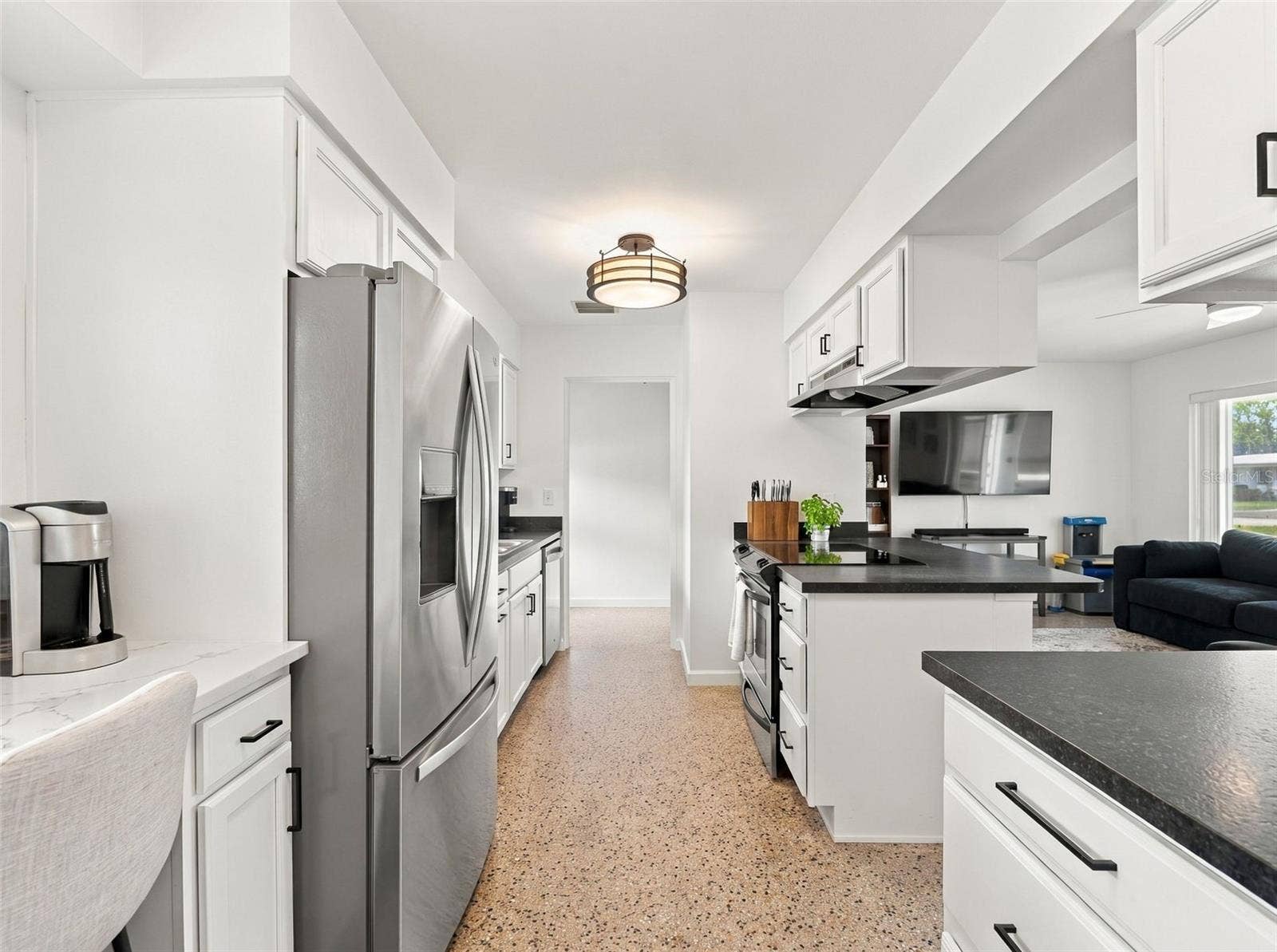1502 DOVE DRIVE, Orlando, FL 32803 Kitchen