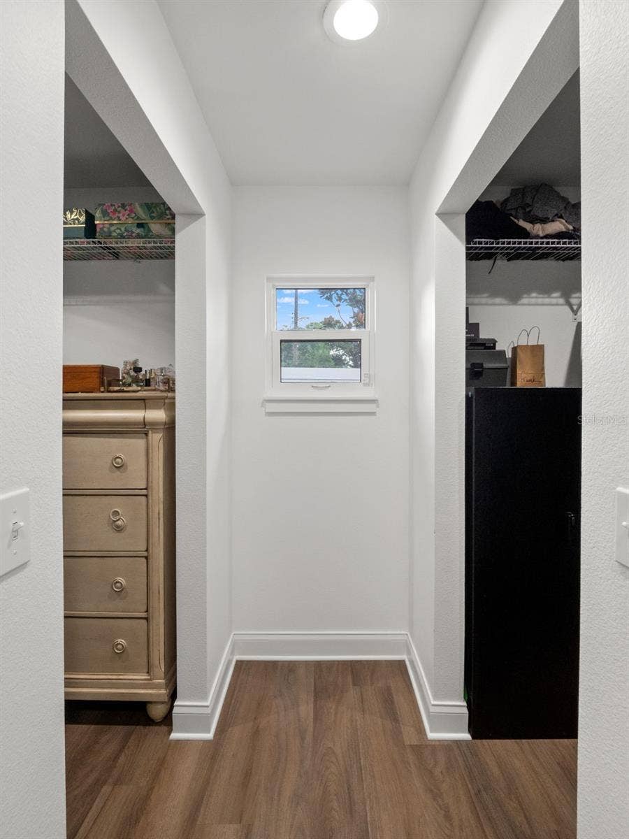 1502 DOVE DRIVE, Orlando, FL 32803 2 walk-in closets