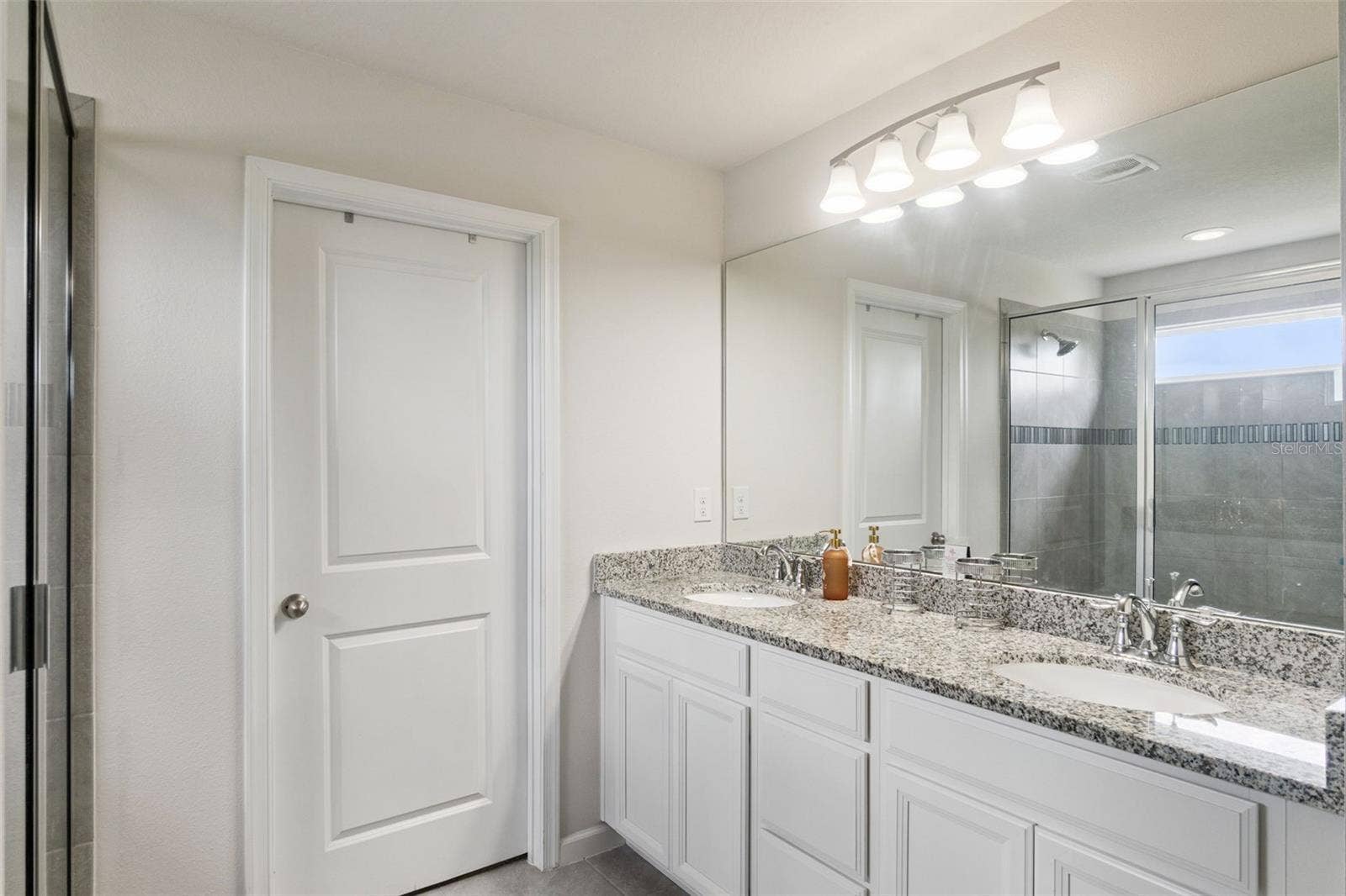 1622 CHELSEA MANOR CIRCLE, Deland, FL 32724 PRIMARY BATHROOM