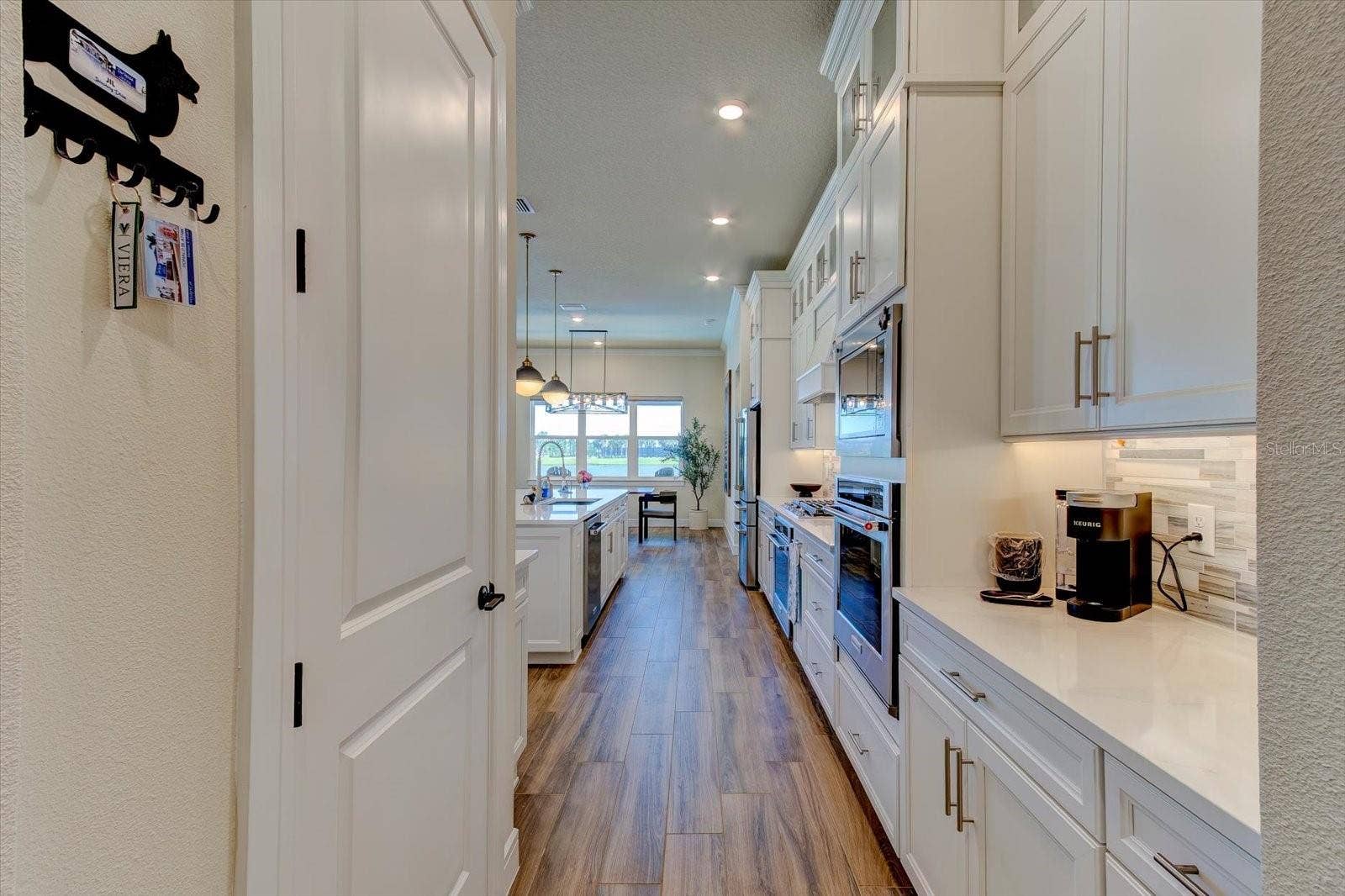9177 SPLASHING DRIVE, Melbourne, FL 32940 Butler Pantry