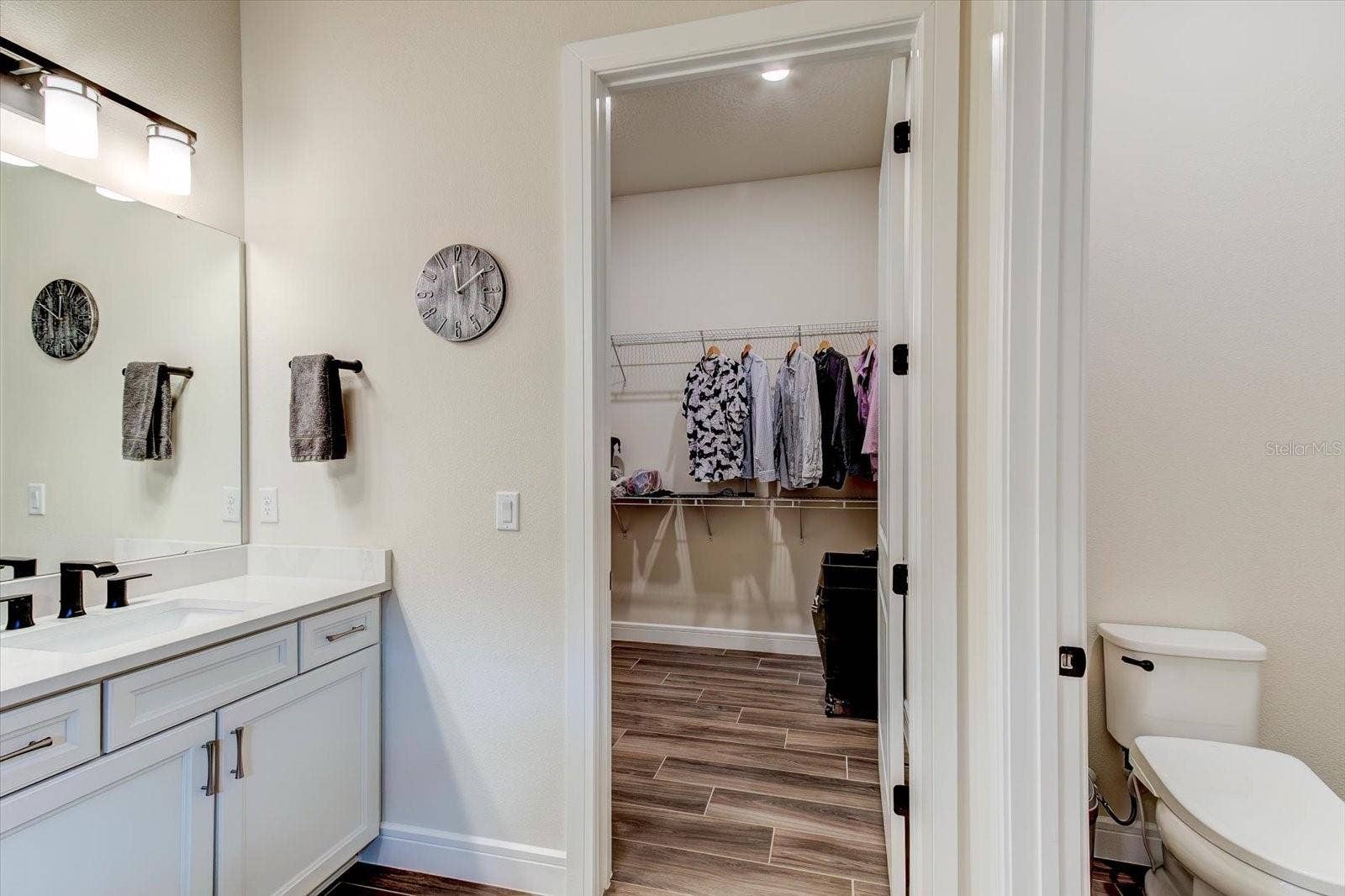 9177 SPLASHING DRIVE, Melbourne, FL 32940 Water Closet and Walk-in Closet