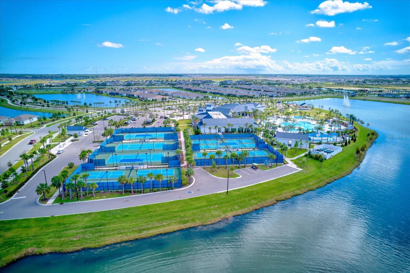 9177 SPLASHING DRIVE, Melbourne, FL 32940 Tons of Sports Courts