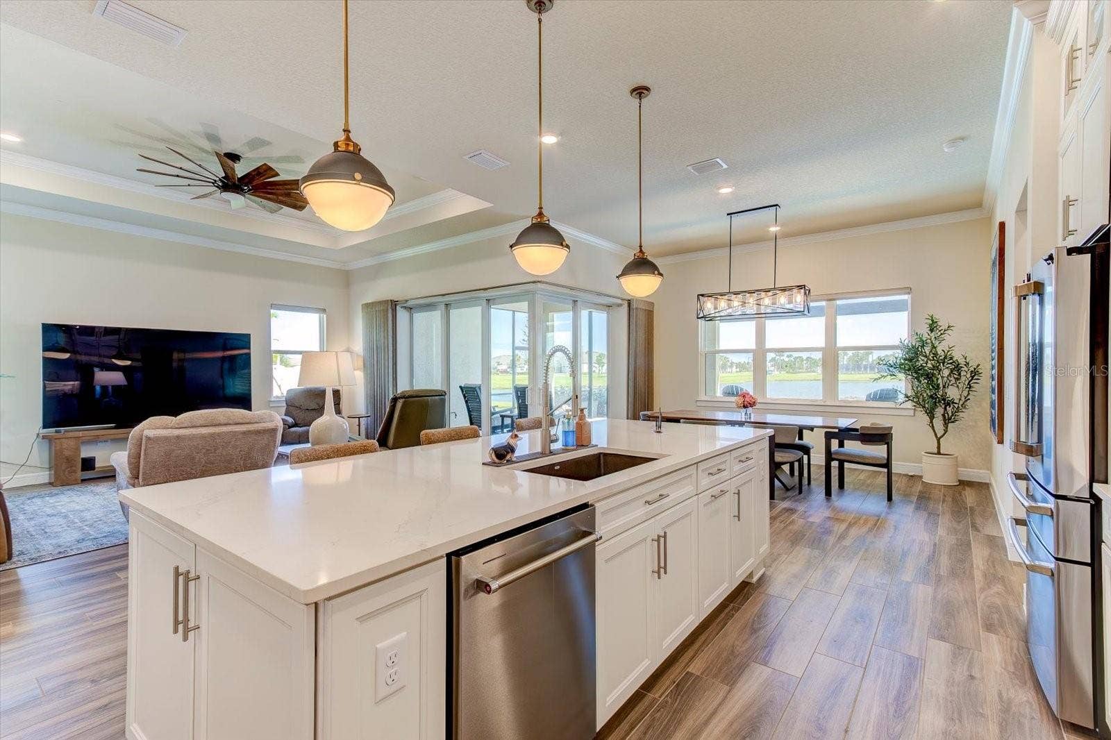 9177 SPLASHING DRIVE, Melbourne, FL 32940 Large Kitchen Island with composite sink