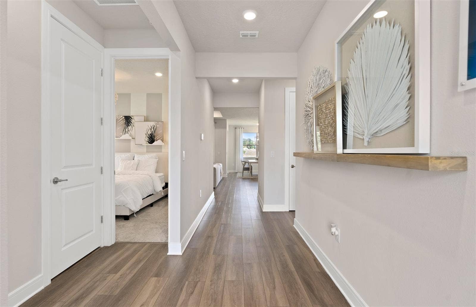 2189 MOSSY VINE AVENUE, St Cloud, FL 34771 Model Home Design Only. Pictures and furnishings are for illustrative purposes only. Elevations, colors and options may vary. Furniture is for model home staging only.