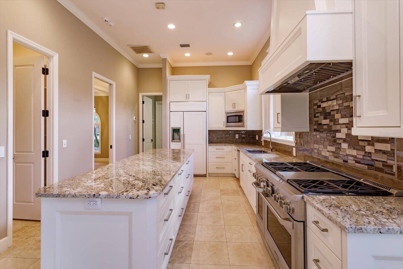 6126 PAYNE STEWART DRIVE, Windermere, FL 34786 Center Island