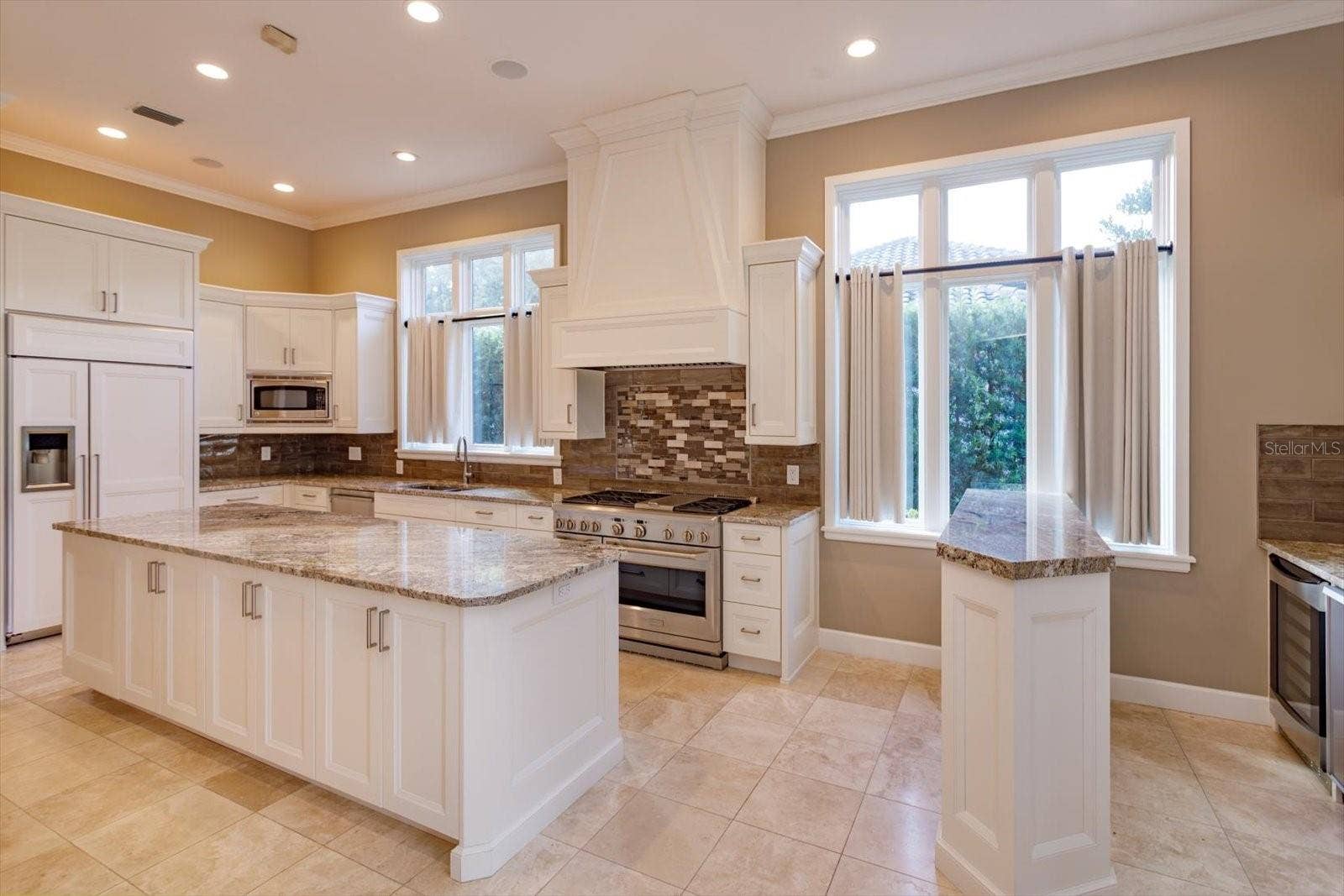 6126 PAYNE STEWART DRIVE, Windermere, FL 34786 gas Appliances