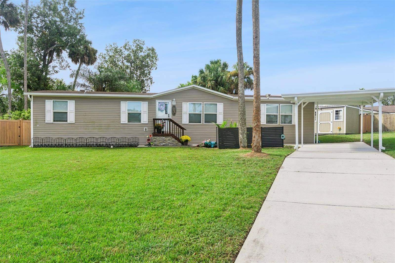 1137 YAUPON STREET, Daytona Beach, FL 32117 1137 YAUPON STREET, Daytona Beach, FL 32117