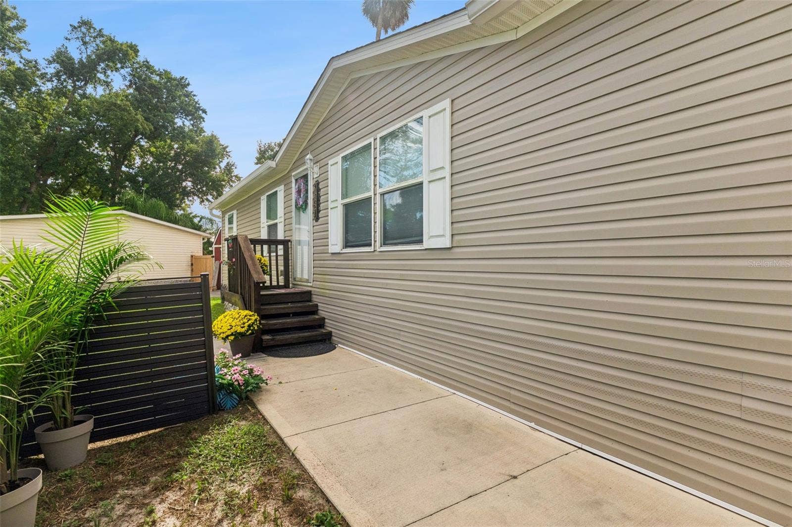 1137 YAUPON STREET, Daytona Beach, FL 32117 1137 YAUPON STREET, Daytona Beach, FL 32117
