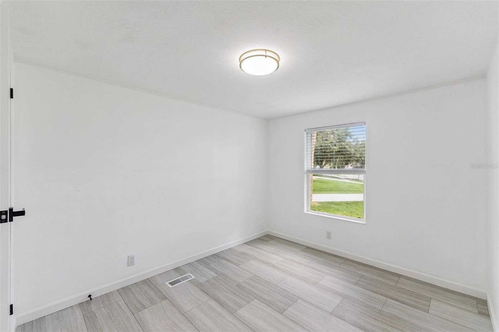 1137 YAUPON STREET, Daytona Beach, FL 32117 1137 YAUPON STREET, Daytona Beach, FL 32117