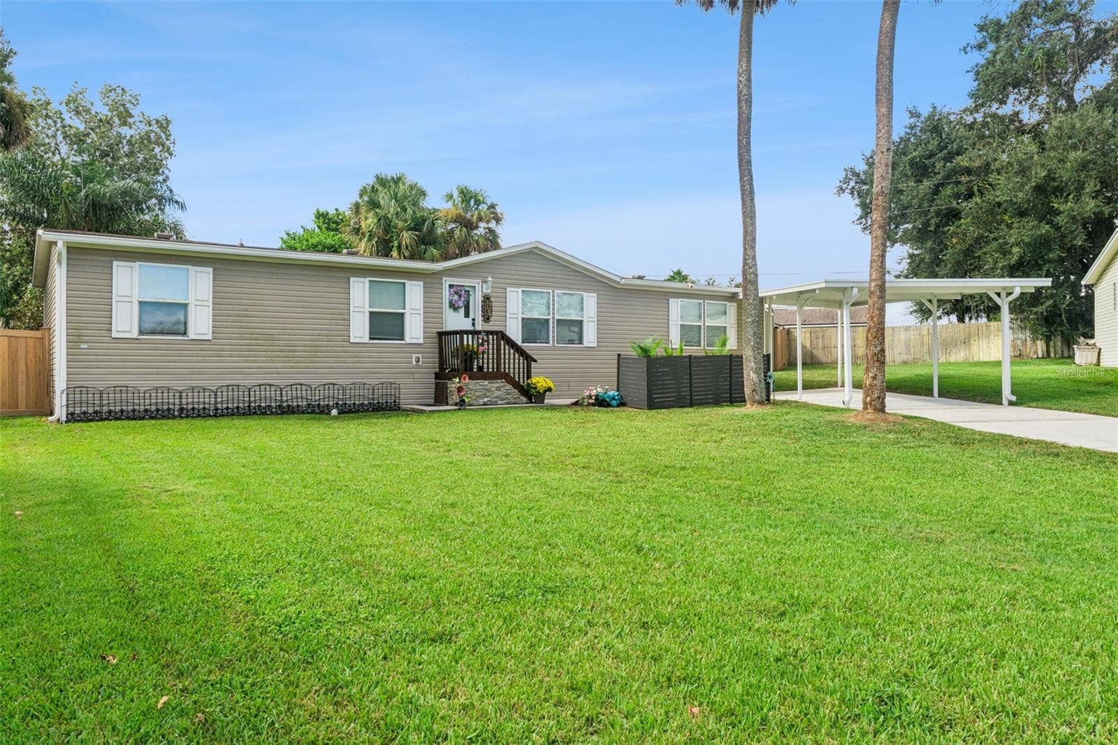 1137 YAUPON STREET, Daytona Beach, FL 32117 1137 YAUPON STREET, Daytona Beach, FL 32117