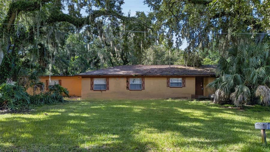 Property photo for 4020 MAGNOLIA DRIVE, Leesburg, FL