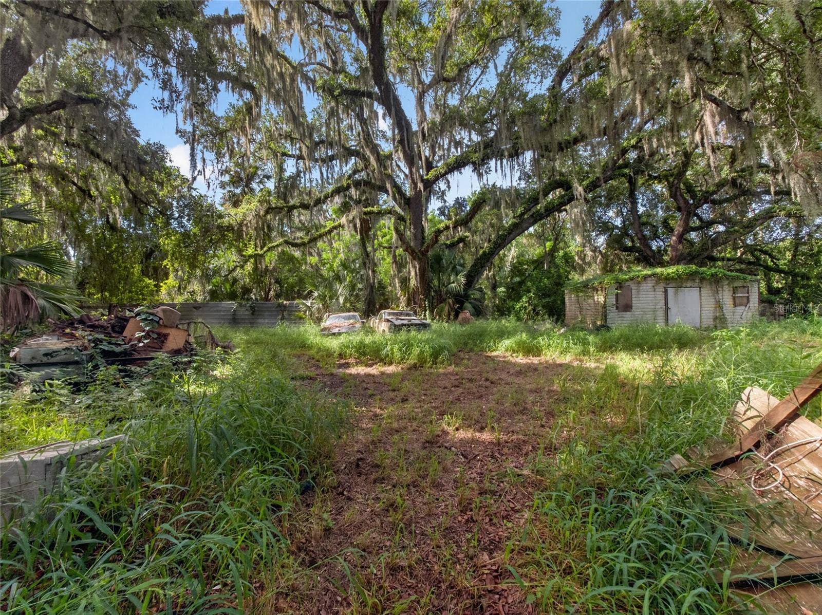 4020 MAGNOLIA DRIVE, Leesburg, FL 34748 4020 MAGNOLIA DRIVE, Leesburg, FL 34748