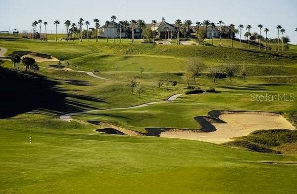 Mirror Lake is minutes away from the Clermont National Golf Course.