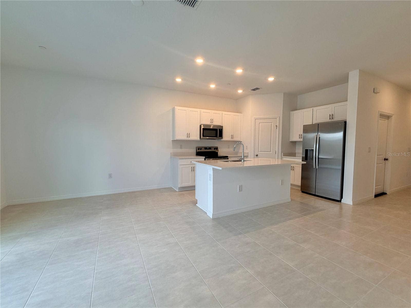 2627 BALMERINO WAY, Mount Dora, FL 32757 2627 BALMERINO WAY, Mount Dora, FL 32757