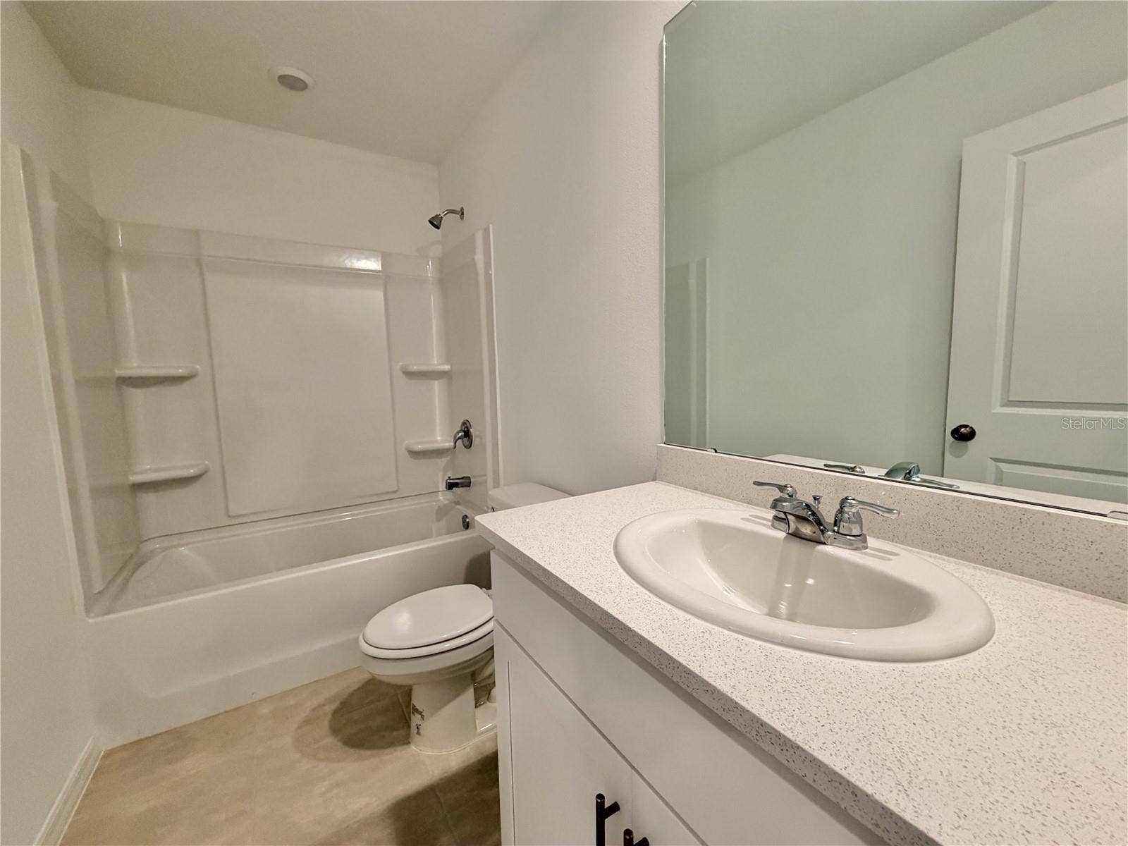 2627 BALMERINO WAY, Mount Dora, FL 32757 upstairs bathroom