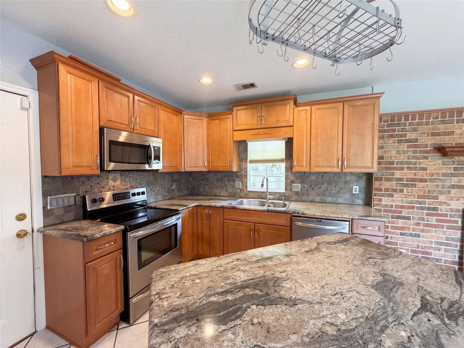 1881 OLD DAYTONA ROAD, Deland, FL 32724 1881 OLD DAYTONA ROAD, Deland, FL 32724