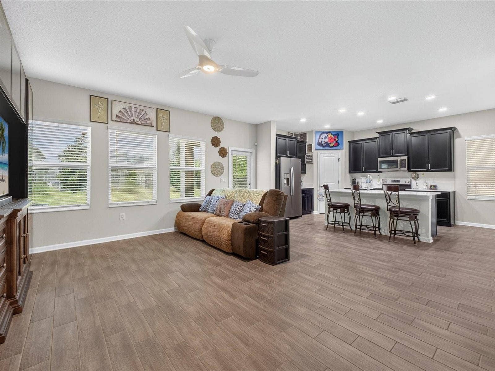 8975 FLUFFY LIE COURT, Davenport, FL 33896 8975 FLUFFY LIE COURT, Davenport, FL 33896