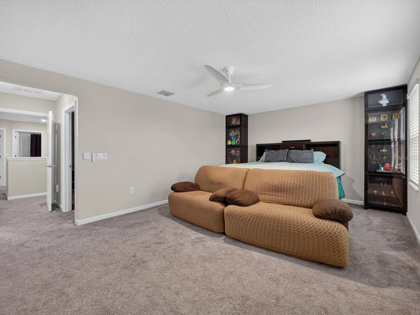 8975 FLUFFY LIE COURT, Davenport, FL 33896 8975 FLUFFY LIE COURT, Davenport, FL 33896