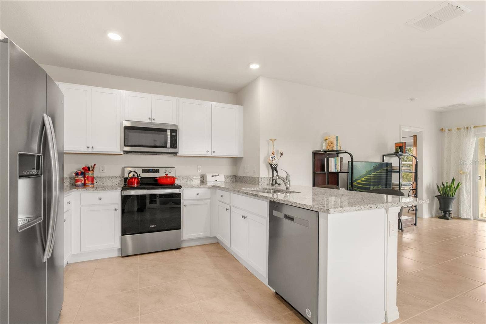 9760 BLACK WALNUT DRIVE, Clermont, FL 34715 9760 BLACK WALNUT DRIVE, Clermont, FL 34715