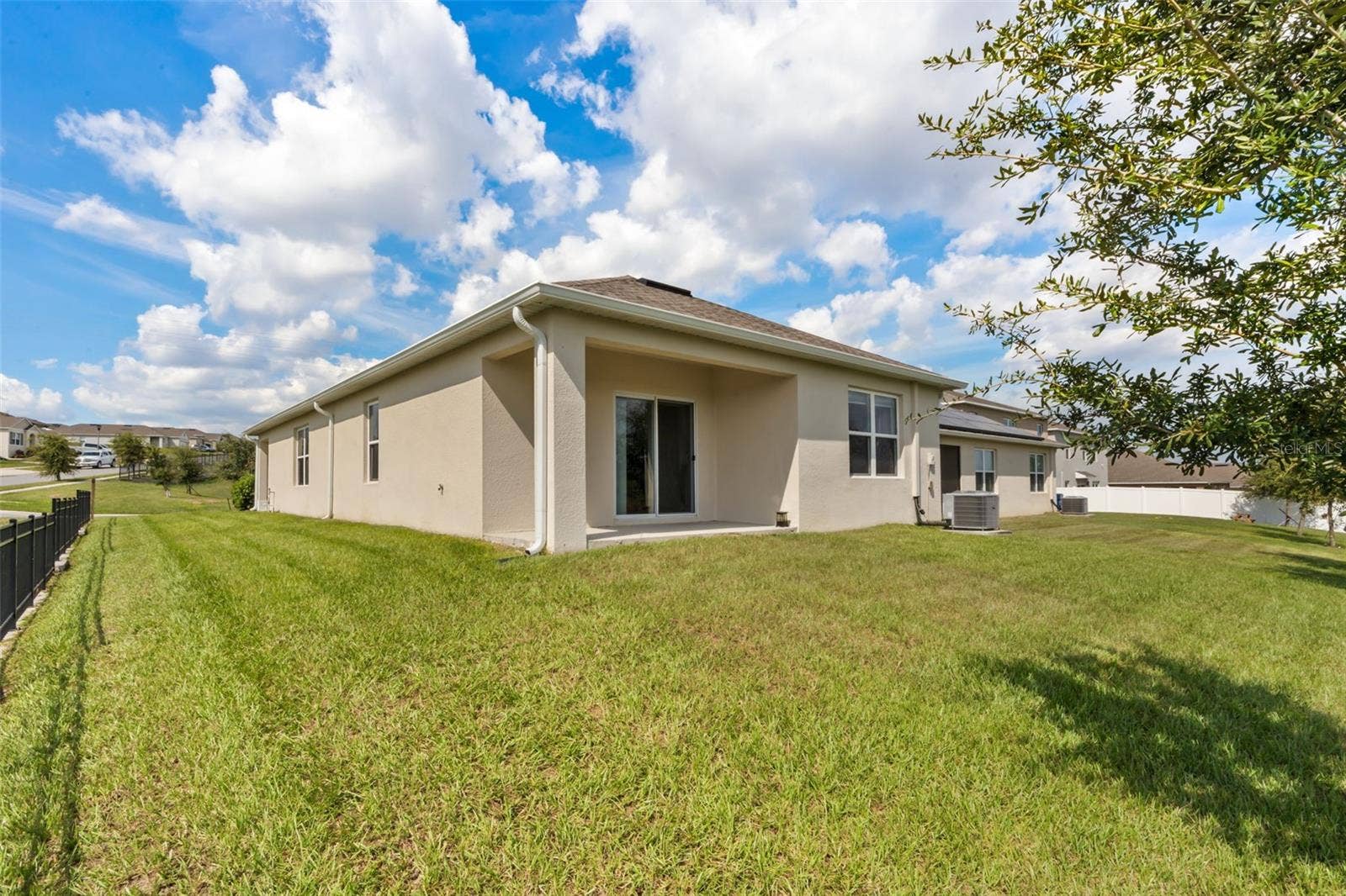 9760 BLACK WALNUT DRIVE, Clermont, FL 34715 9760 BLACK WALNUT DRIVE, Clermont, FL 34715