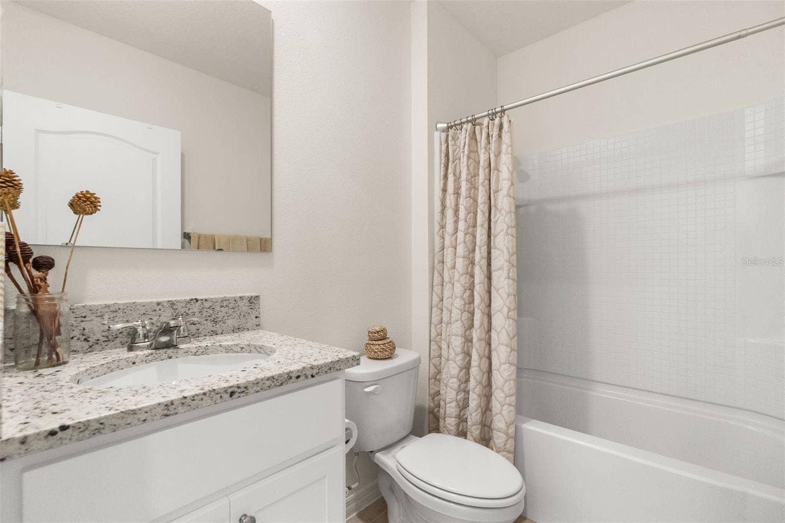 9760 BLACK WALNUT DRIVE, Clermont, FL 34715 9760 BLACK WALNUT DRIVE, Clermont, FL 34715