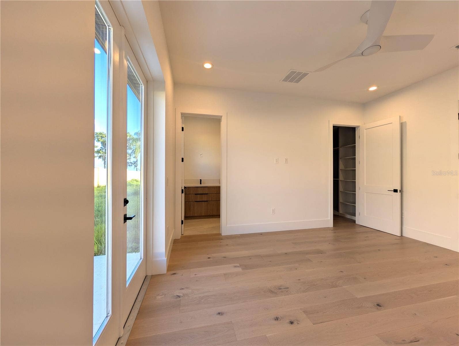 7240 LAKE WILLIS, Orlando, FL 32821 7240 LAKE WILLIS, Orlando, FL 32821