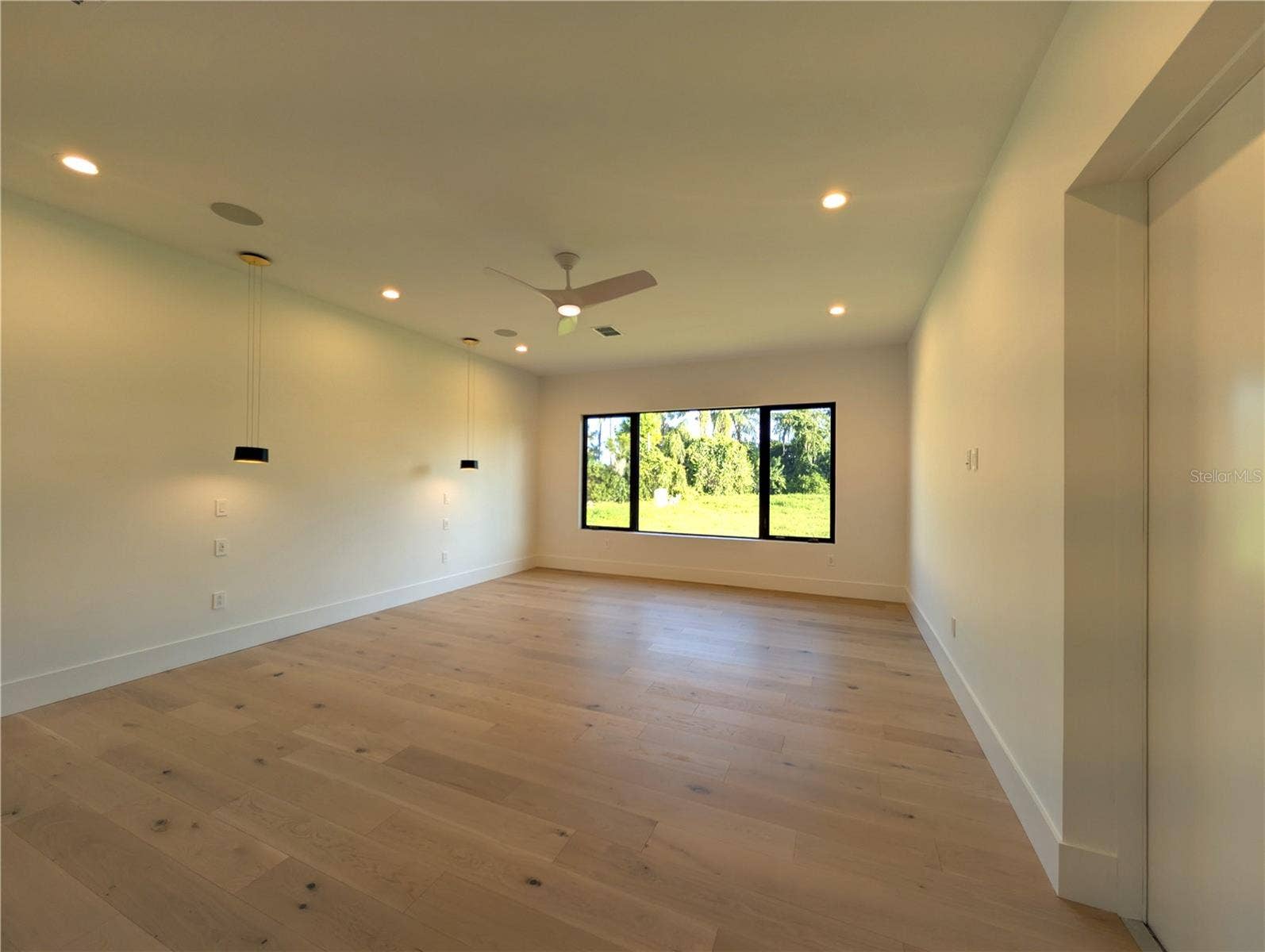 7240 LAKE WILLIS, Orlando, FL 32821 7240 LAKE WILLIS, Orlando, FL 32821