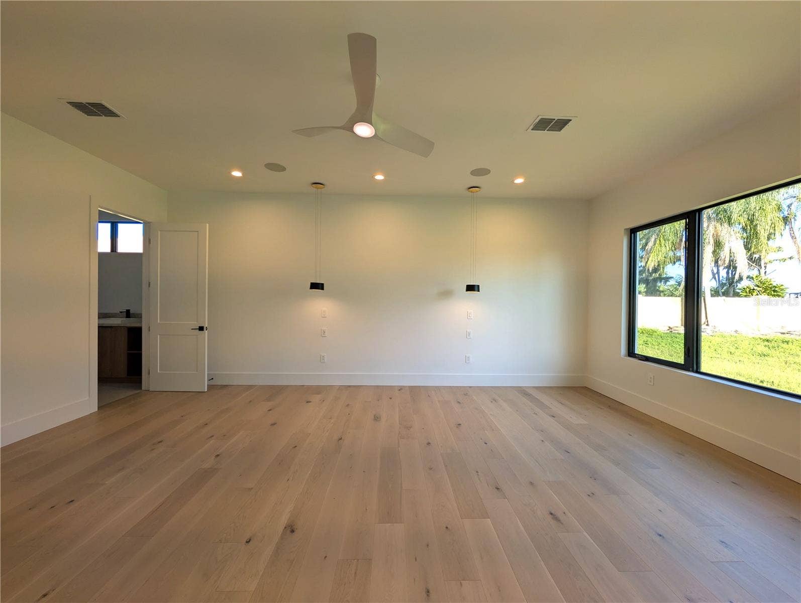 7240 LAKE WILLIS, Orlando, FL 32821 7240 LAKE WILLIS, Orlando, FL 32821