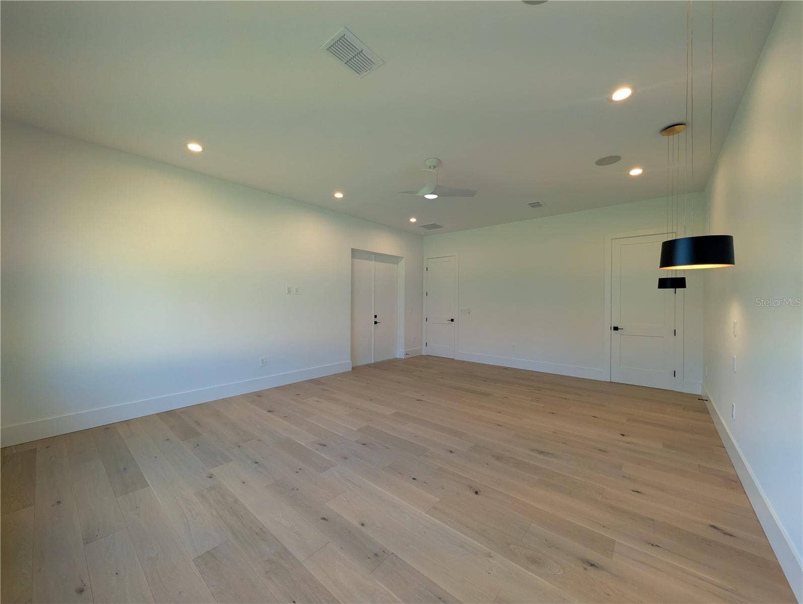 7240 LAKE WILLIS, Orlando, FL 32821 7240 LAKE WILLIS, Orlando, FL 32821