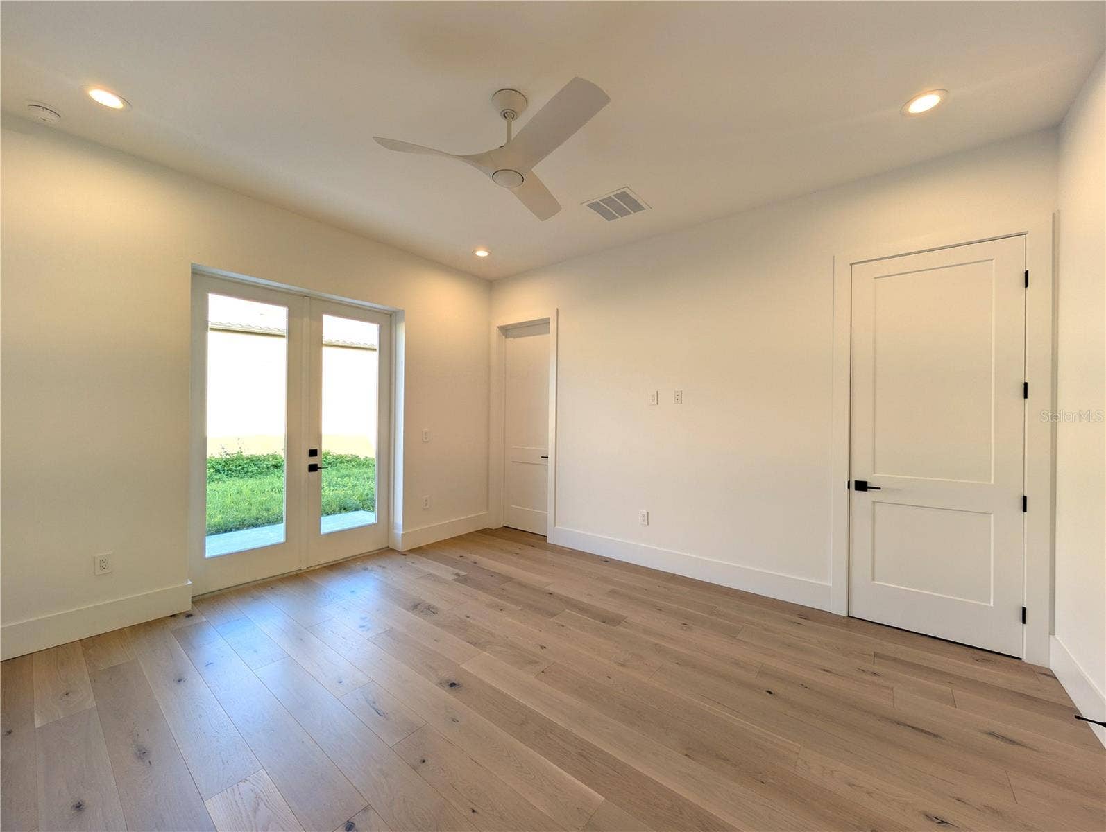 7240 LAKE WILLIS, Orlando, FL 32821 7240 LAKE WILLIS, Orlando, FL 32821