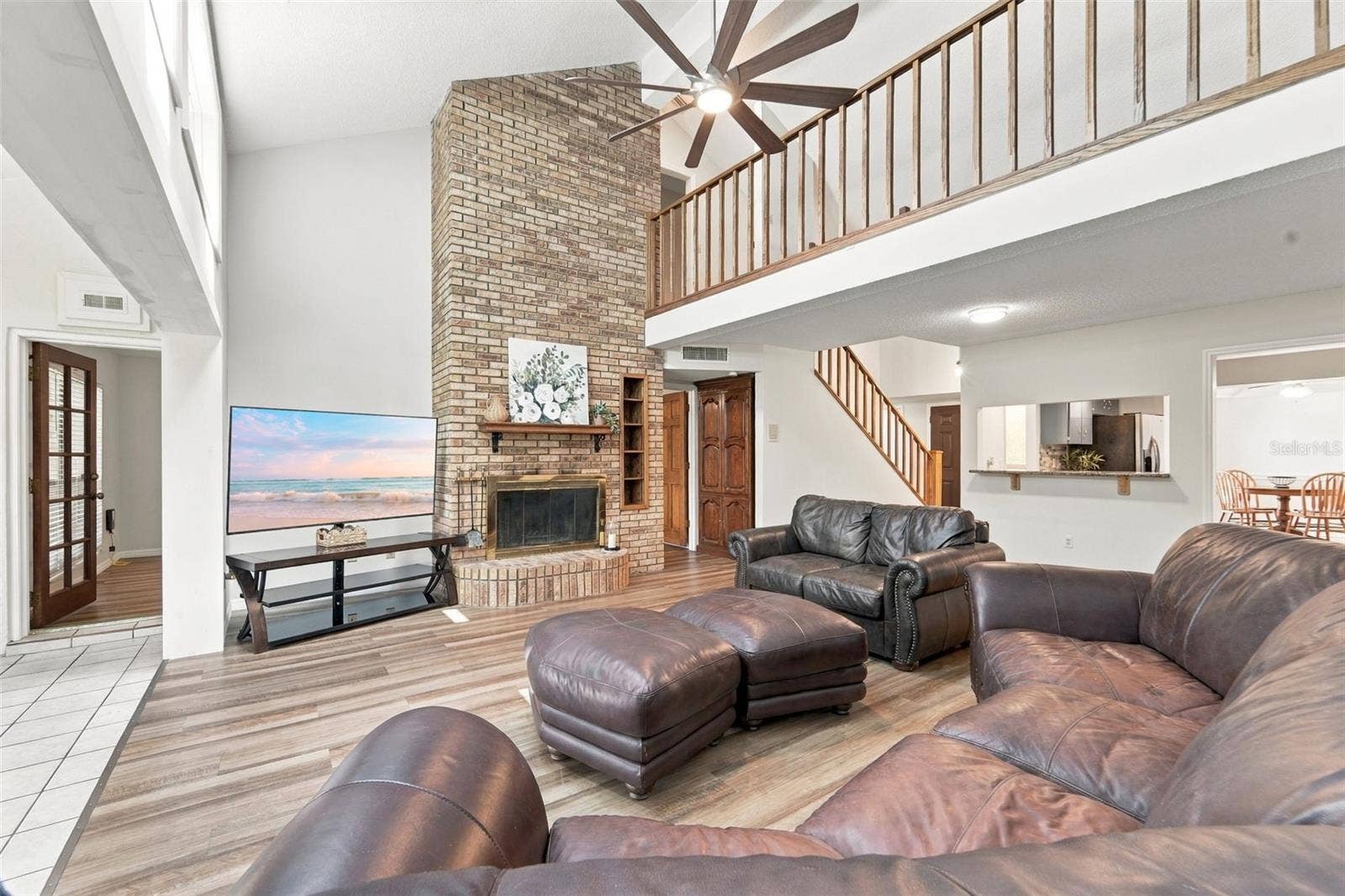 116 GOLF CLUB DRIVE, Longwood, FL 32779 Vaulted Ceilings Living Room