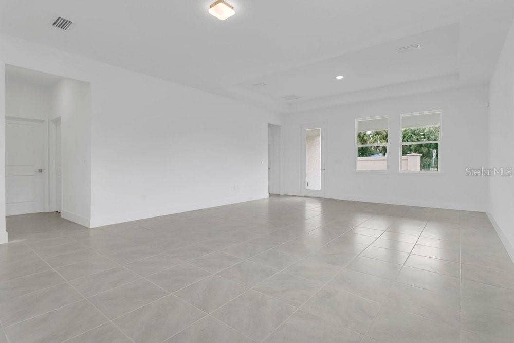118 ELENA LAVIN CIRCLE, Orlando, FL 32807