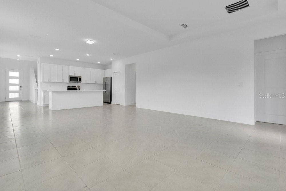 118 ELENA LAVIN CIRCLE, Orlando, FL 32807