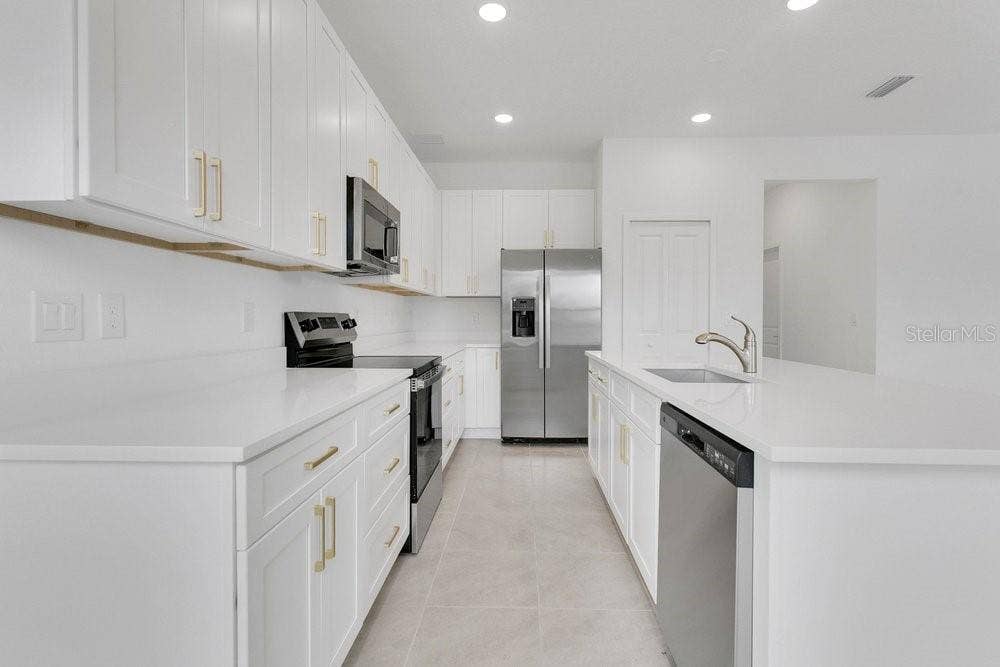 118 ELENA LAVIN CIRCLE, Orlando, FL 32807