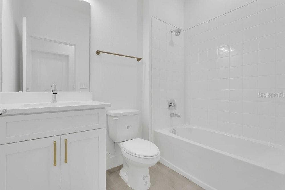 118 ELENA LAVIN CIRCLE, Orlando, FL 32807