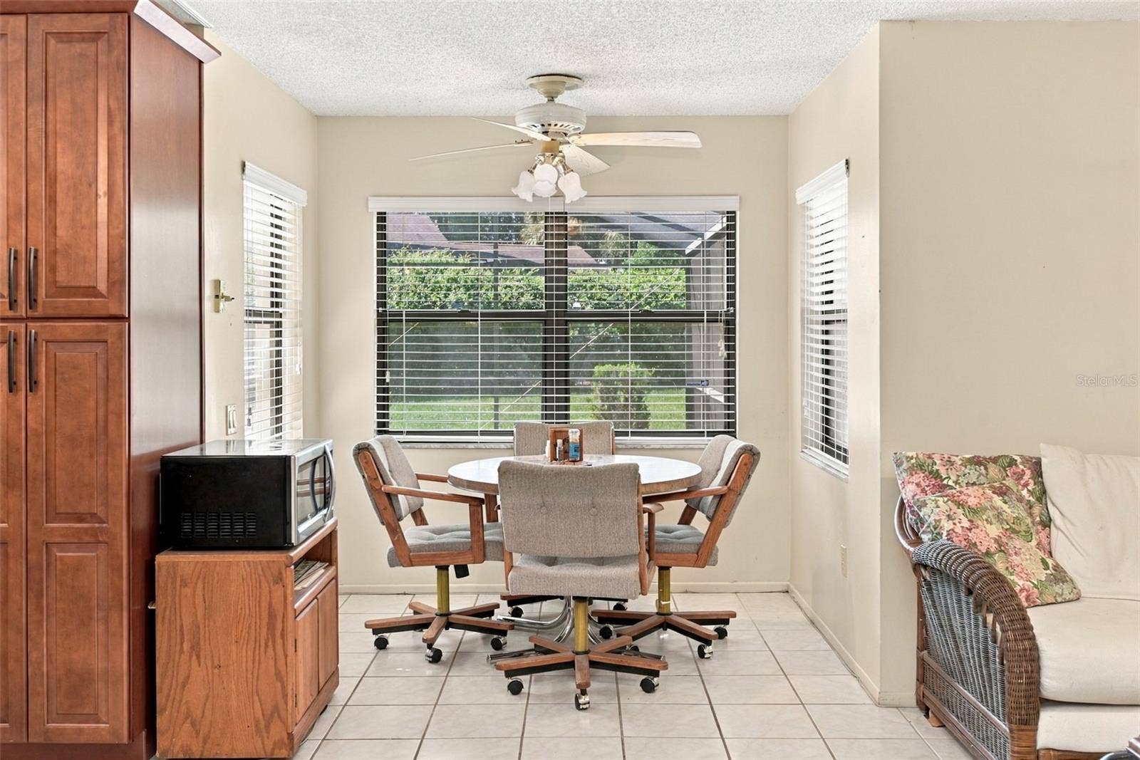 7201 MOSS LEAF LANE, Orlando, FL 32819 Breakfast Nook